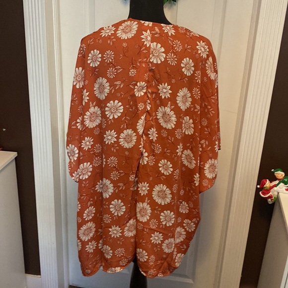Maurices Kimono Cardigan Cover-Up One Size Orange/Rust w/ White Flowers NWT - Picture 5 of 7
